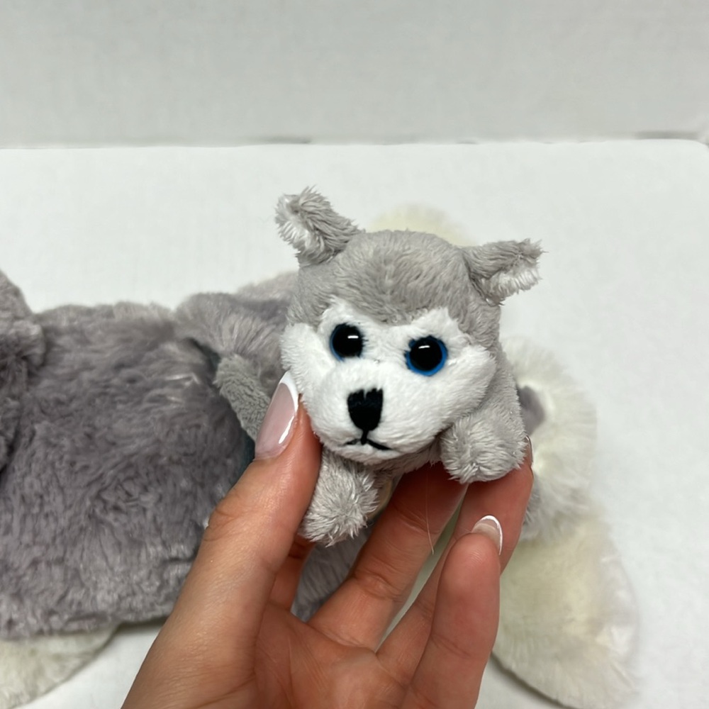 Husky Mom & Pup Alaska Plush stuffed animal – Alaskapets by Wishpets – 11.5” - Picture 10 of 12
